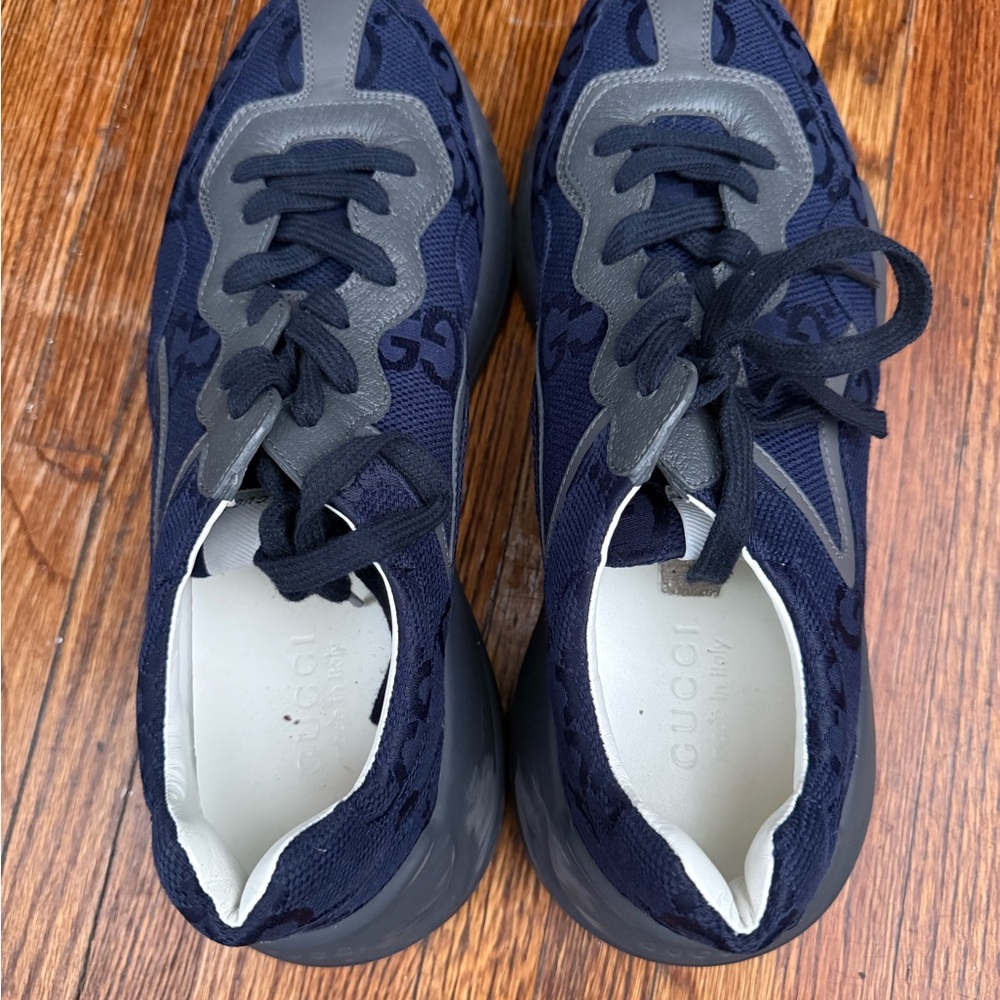 Gucci White Leather Sneaker Interior with Navy Trim